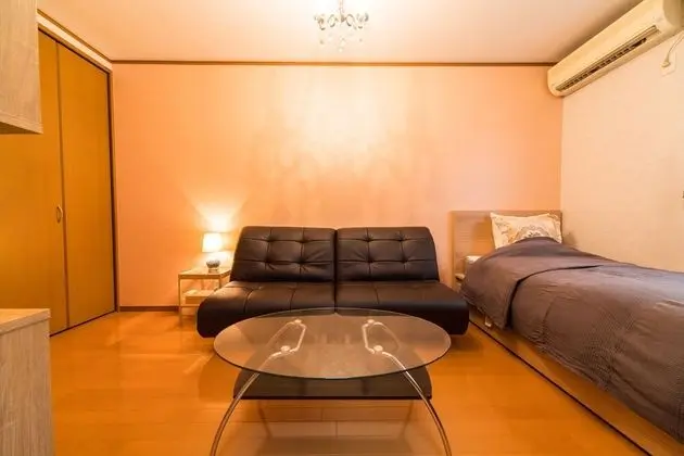 Ev (Private Vacation)