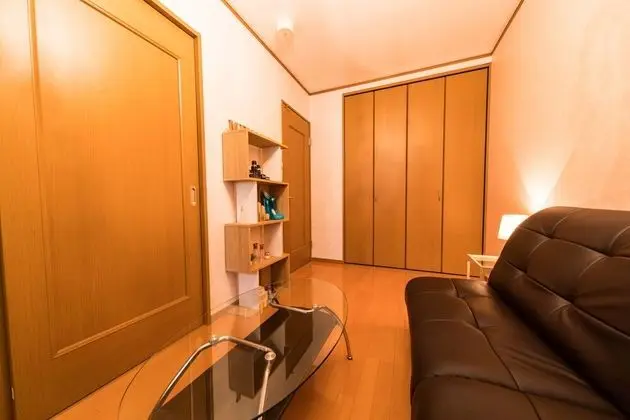Ev (Private Vacation)