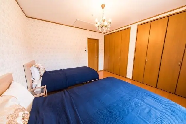 Ev (Private Vacation)