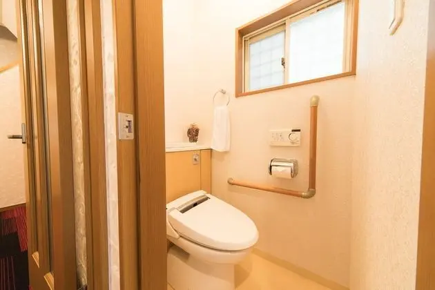 Ev (Private Vacation)