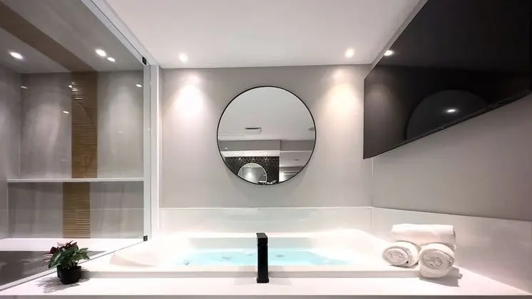 Özel spa küveti
