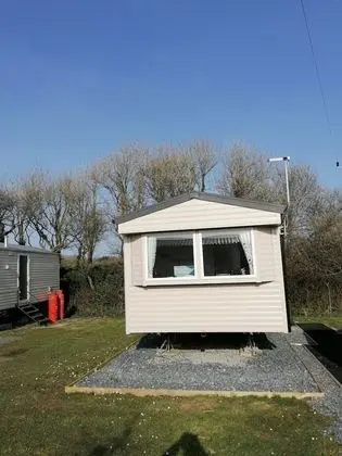 Family Karavan, Özel Banyo (2 Bed Caravan)