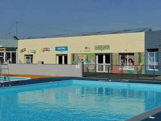 Family Karavan, Özel Banyo (2 Bed Caravan)