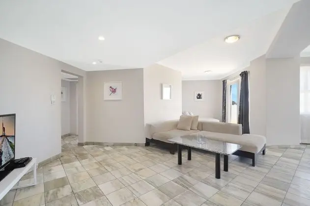 Deluxe Penthouse Two Bedroom Apartment