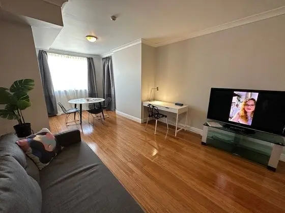 Deluxe Stüdyo, Sigara İçilmez