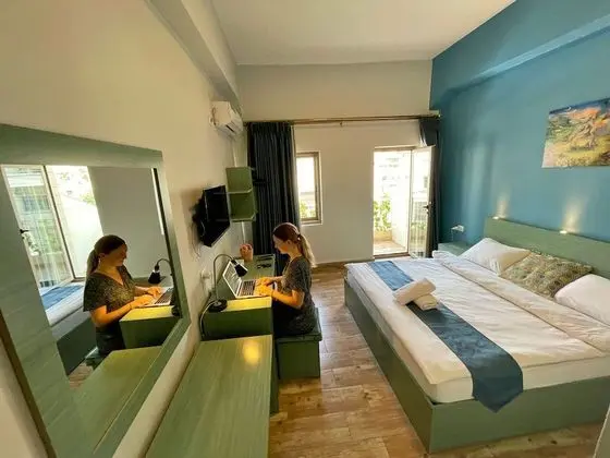 Deluxe Tek Büyük Yataklı Oda