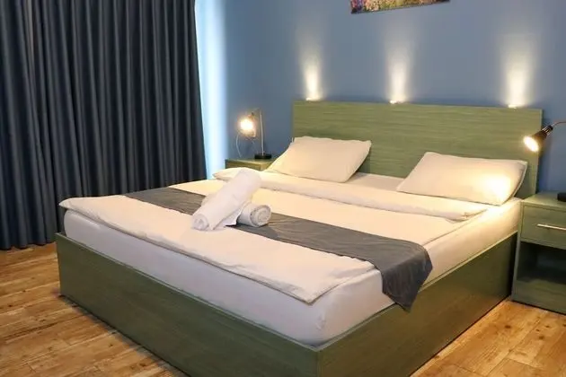 Deluxe Tek Büyük Yataklı Oda