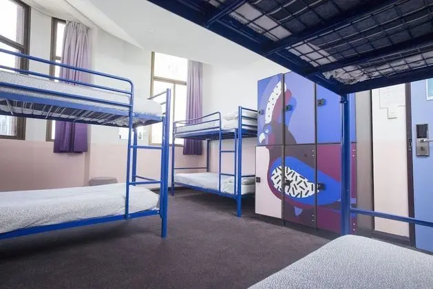 Standard Ortak Ranzalı Oda, Sadece erkekler için, Sigara İçilmez (6-Share Male Dormitory)