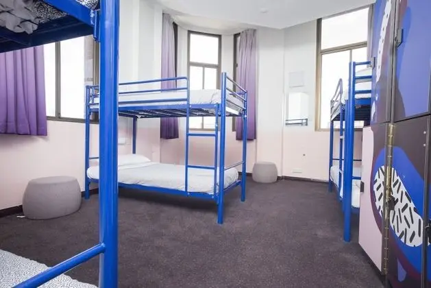Standard Ortak Ranzalı Oda, Sadece erkekler için, Sigara İçilmez (6-Share Male Dormitory)