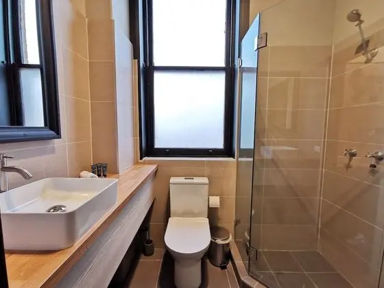 Standard Oda, 1 Büyük (Queen) Boy Yatak
