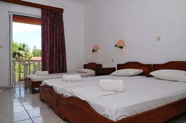 Üç Kişilik Oda