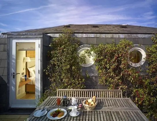 Tek Büyük Yataklı Oda, Teras, Şehir Manzaralı