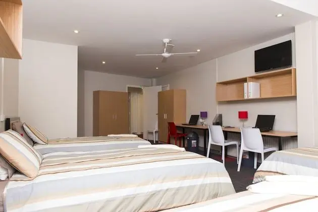 Ortak Ranzalı Oda, Sadece kadınlar için, Ortak Banyo (4 Person)