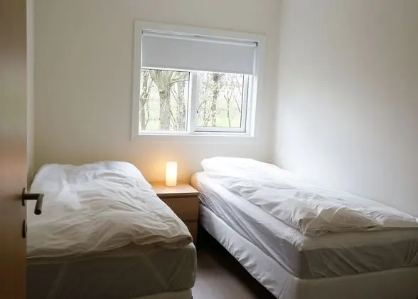 Tek Büyük veya İki Ayrı Yataklı Oda, Ortak Banyo