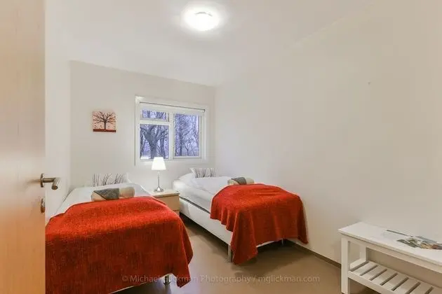 Tek Büyük veya İki Ayrı Yataklı Oda, Ortak Banyo