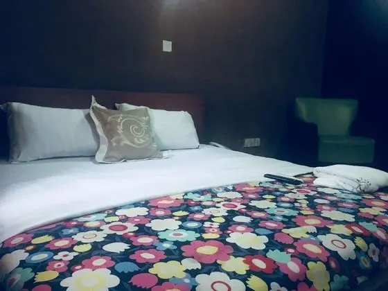 Silver Royal Room