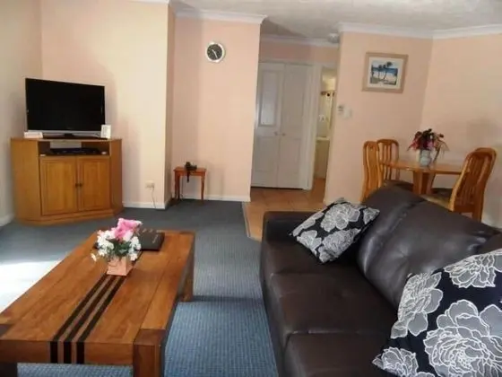 Standard Apart Daire, 2 Yatak Odası, Sigara İçilmez, Mutfak (Pool View Unit)