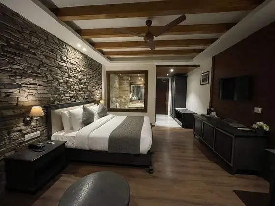 Luxury Oda