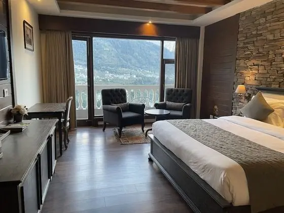 Luxury Oda