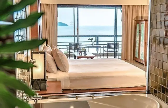 Deluxe Beachfront