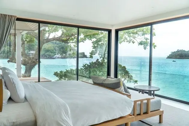 Deluxe Beachfront