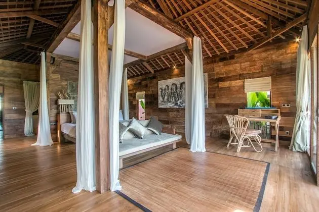 Superior Villa