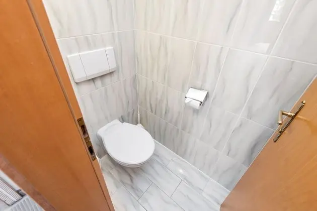 Üç Kişilik Oda, Balkon