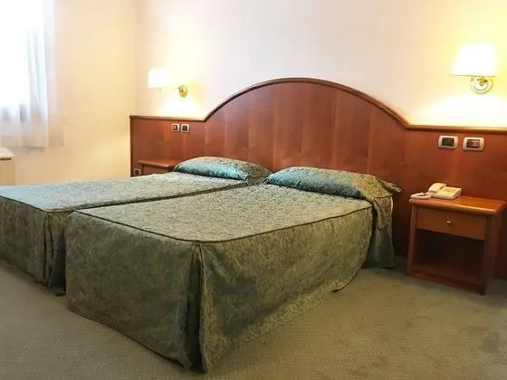 Tek Büyük veya İki Ayrı Yataklı Oda