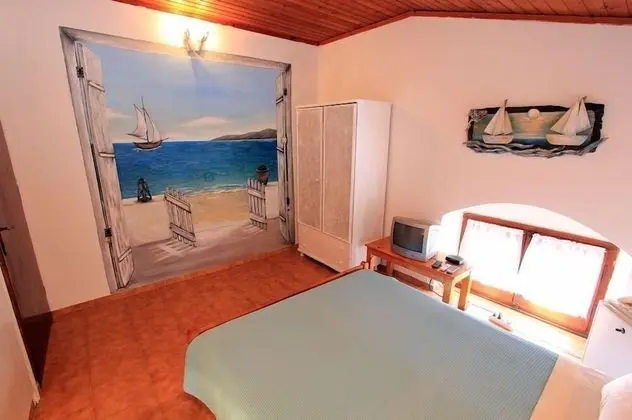 Standard Oda (Attic)