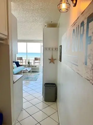 Stüdyo, Okyanus Manzaralı, Okyanusa Sıfır (Beach Daze)