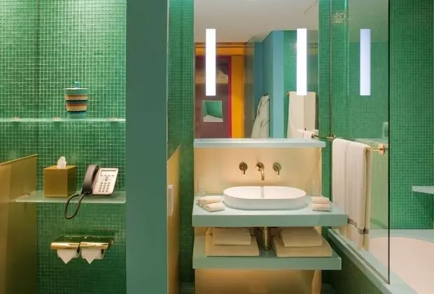Deluxe Room Twin