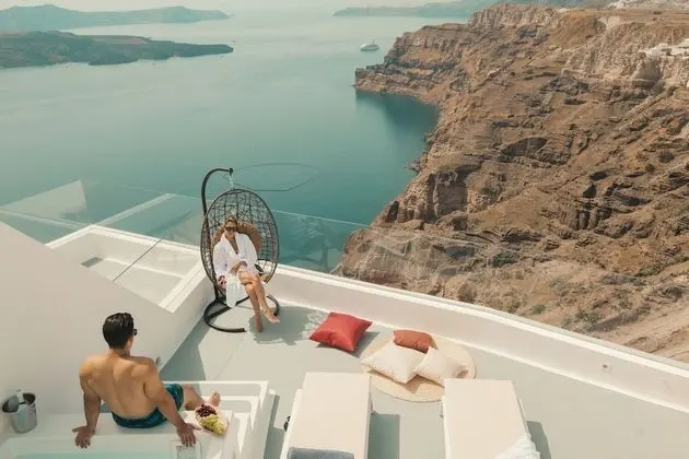 Honeymoon Studio Suite, Hot Tub, Sea View