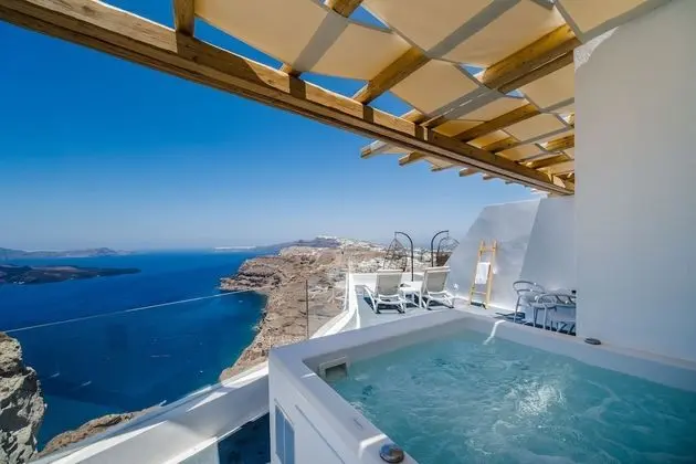 Honeymoon Studio Suite, Hot Tub, Sea View
