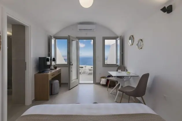 Honeymoon Studio Suite, Hot Tub, Sea View
