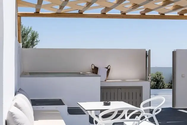 Standard Suite, Hot Tub (Thalia)