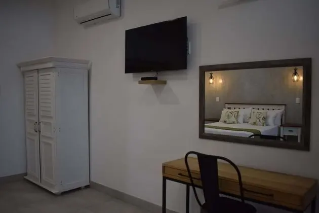 Business Tek Büyük Yataklı Oda