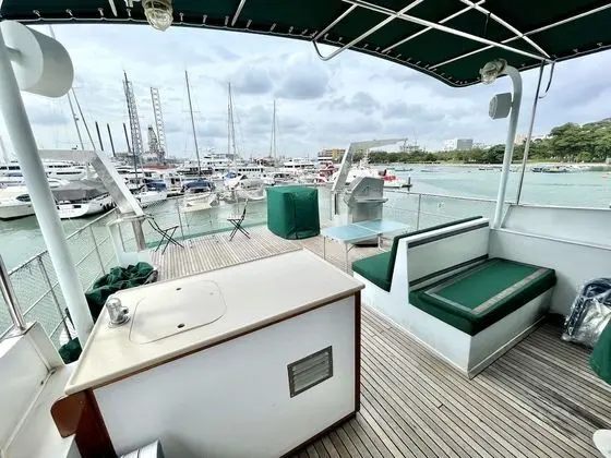 Seacation on Yatch (3pm - 9pm) + 4 Hours