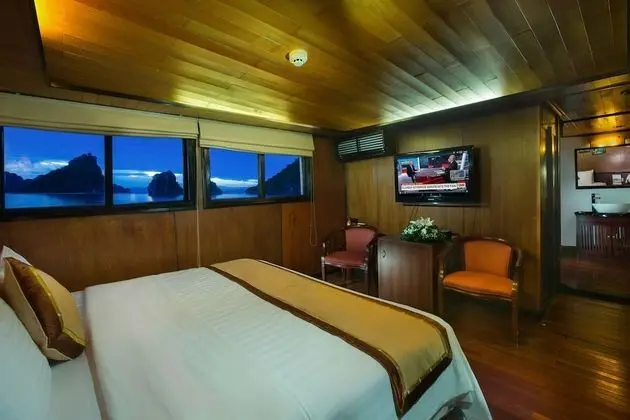 Luxury Süit (with Spa Bath)