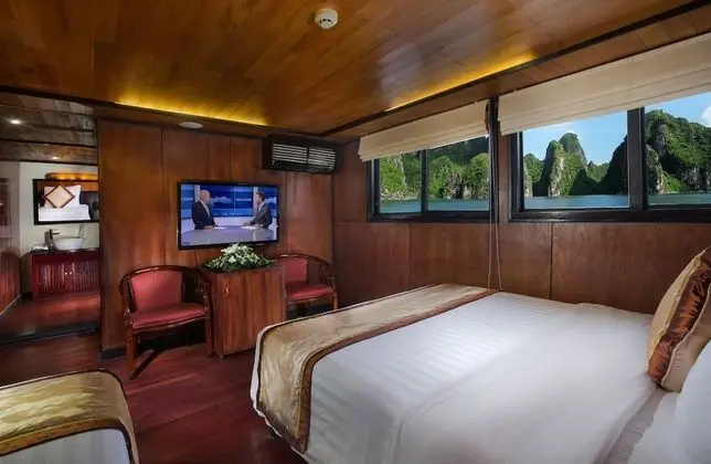 Luxury Süit (with Spa Bath)
