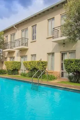 Deluxe Suite Pool view