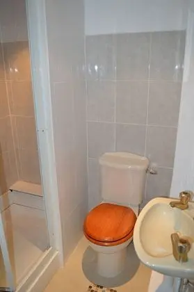 Üç Kişilik Oda