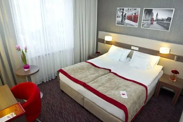 Standard Tek Büyük veya İki Ayrı Yataklı Oda