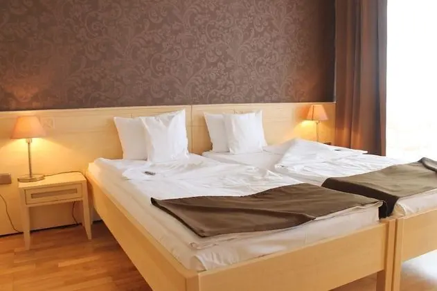 Comfort Tek Büyük veya İki Ayrı Yataklı Oda