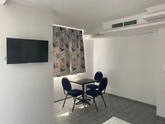 Exclusive Stüdyo Süit
