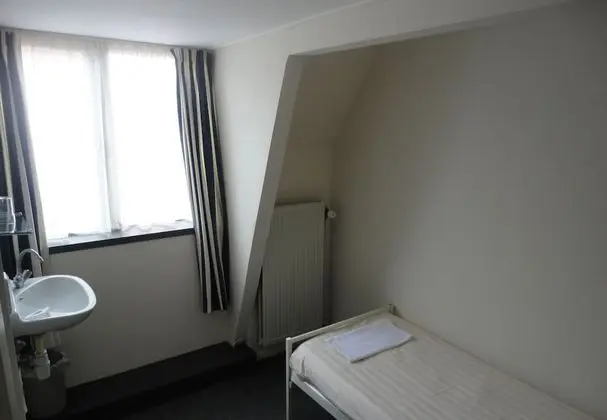 Economy Tek Kişilik Oda, Ortak Banyo