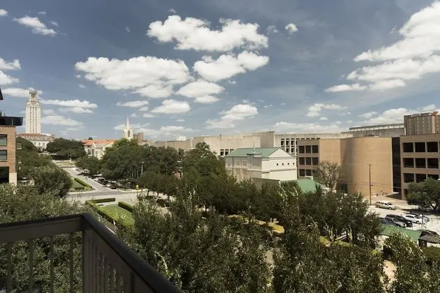 Standard Oda, 1 En Büyük (King) Boy Yatak (Tower View)