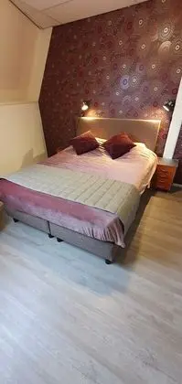 Tek Büyük veya İki Ayrı Yataklı Oda, 2 Tek Kişilik Yatak, Sigara İçilmez