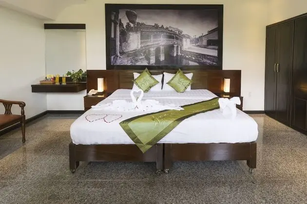 Deluxe Tek Büyük Yataklı Oda, Bahçe Manzaralı