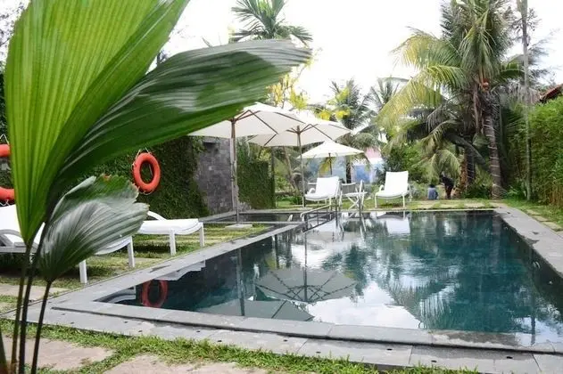 Luxury Süit, Havuz Manzaralı