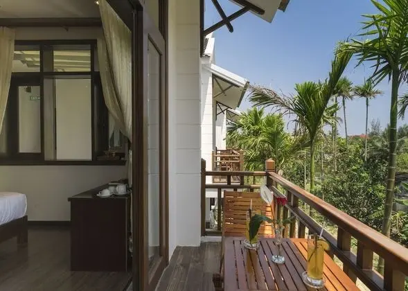 Superior Tek Büyük Yataklı Oda, Balkon, Bahçe Manzaralı